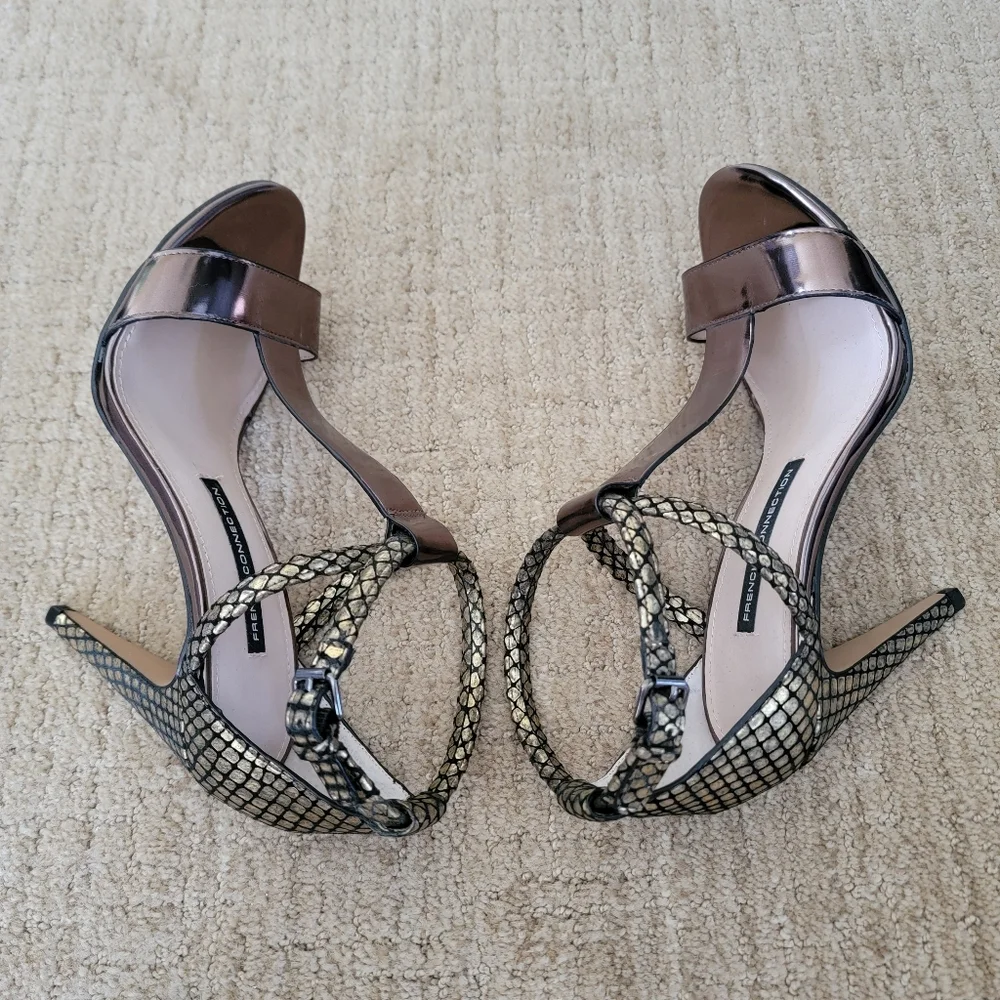 French Connection Naoma T-Strap Sandals, Size 7.5
